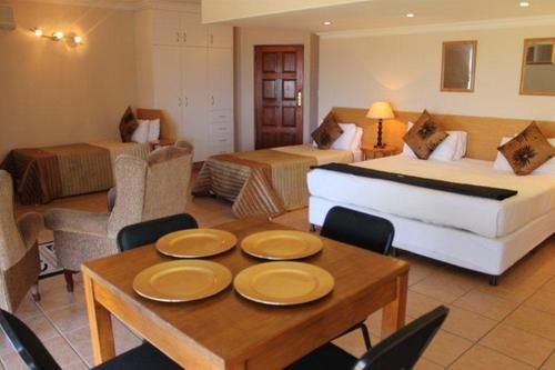 8 Royal Palm Bed & Breakfast