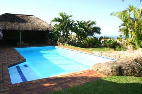 8 Royal Palm Bed & Breakfast