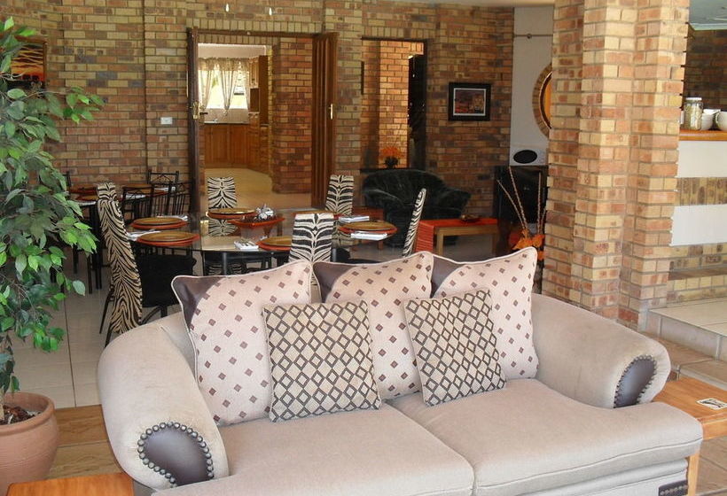 8 Royal Palm Bed & Breakfast