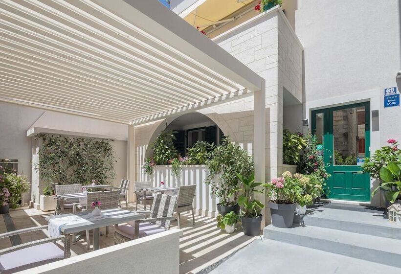 تختخواب و صبحانه Balatura The Fine Bed&breakfast Split