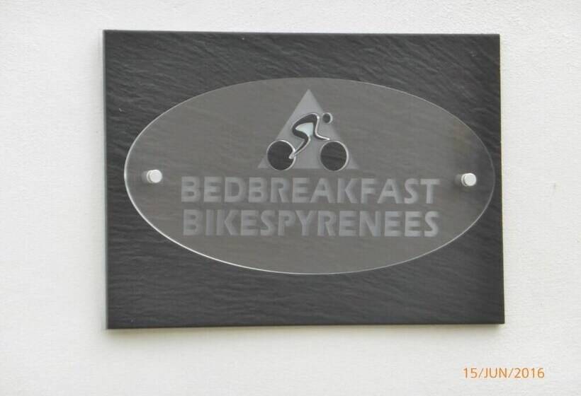 민박 Bedbreakfastbikespyrenees