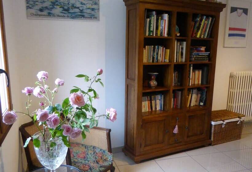 민박 Bedbreakfastbikespyrenees