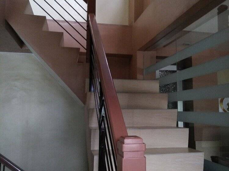 مبيت وإفطار Belize Tagaytay