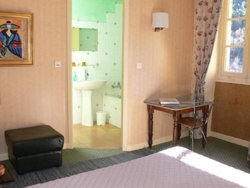 住宿加早餐  Ermitage De Peyreleau