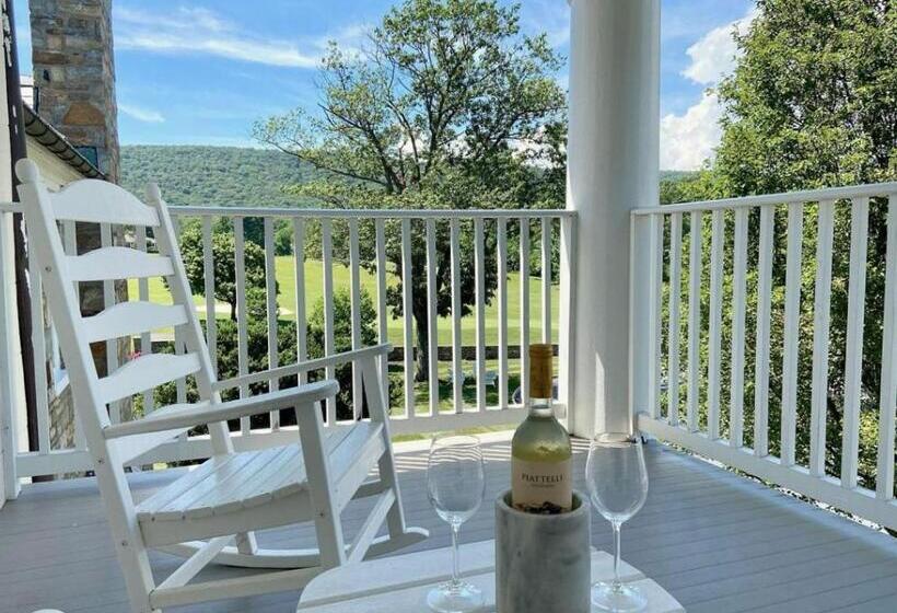 住宿加早餐  Inn At Evergreen