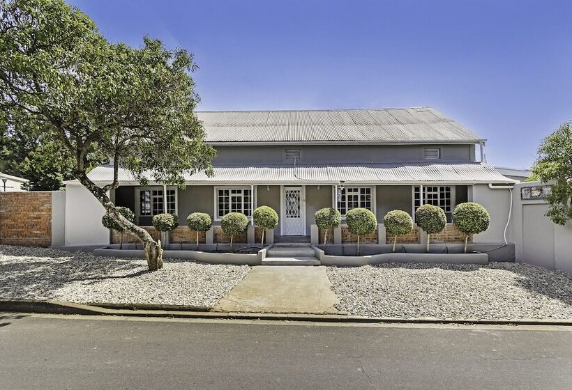 住宿加早餐  La Montagne Lodge