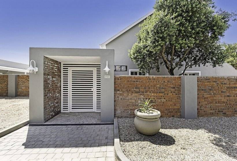 住宿加早餐  La Montagne Lodge