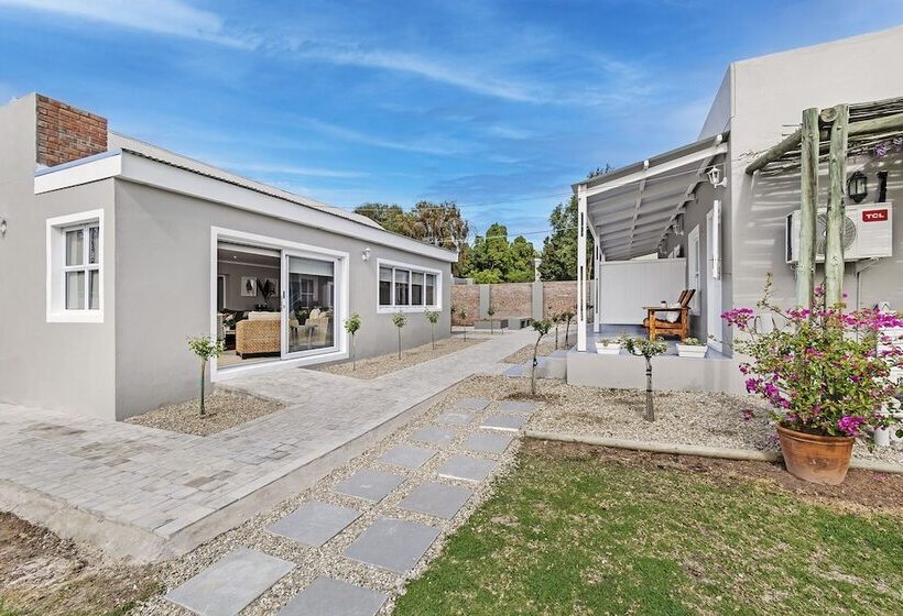 住宿加早餐  La Montagne Lodge