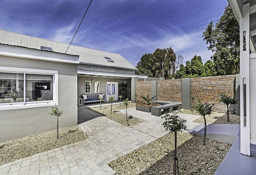 ベッドアンドブレックファースト La Montagne Lodge