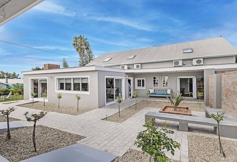 住宿加早餐  La Montagne Lodge