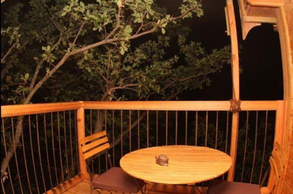 مبيت وإفطار Les Cabanes En Provence