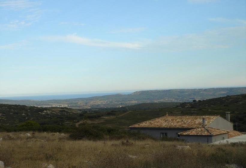 مبيت وإفطار Les Caselles De Marie