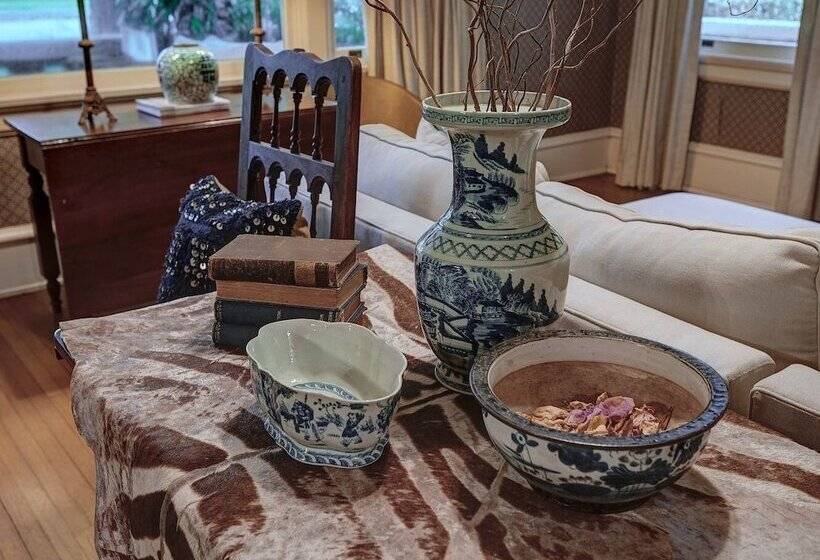 住宿加早餐  The English Merchant's Inn