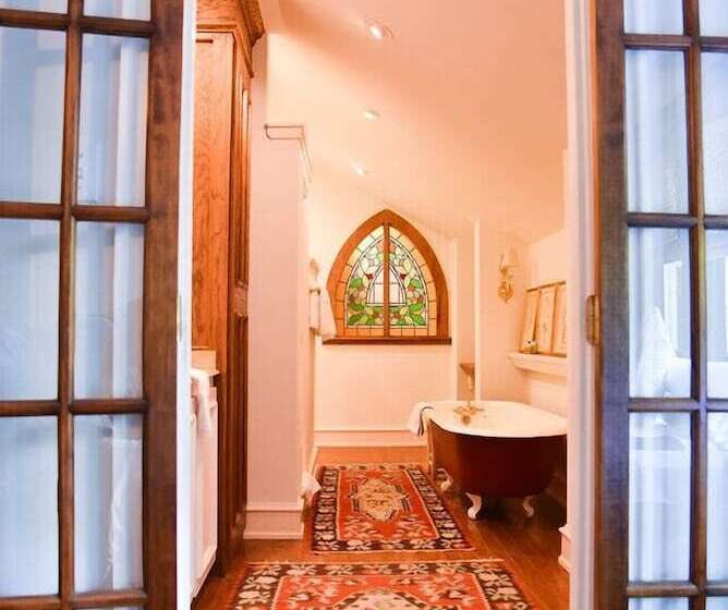 Bed and Breakfast The English Merchant's Inn