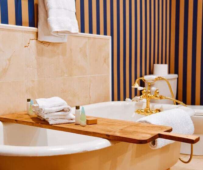 Bed and Breakfast The English Merchant's Inn