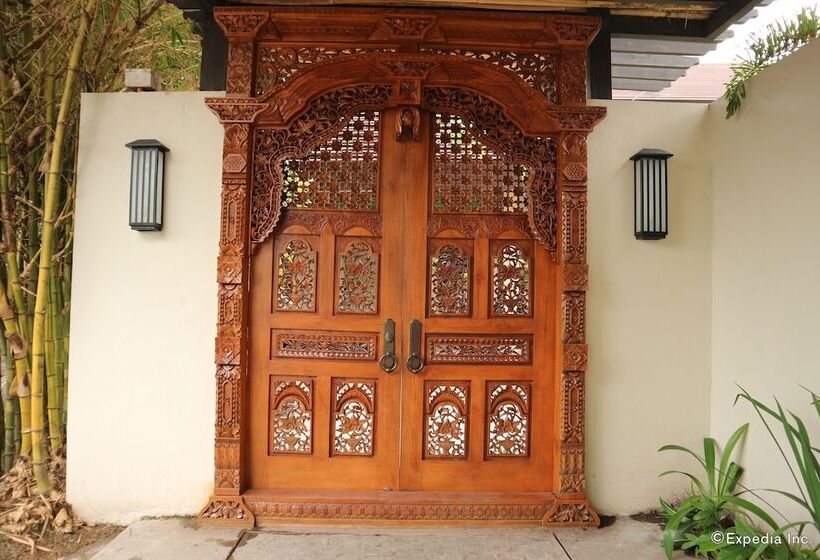 Bravo Resorts  Munting Paraiso