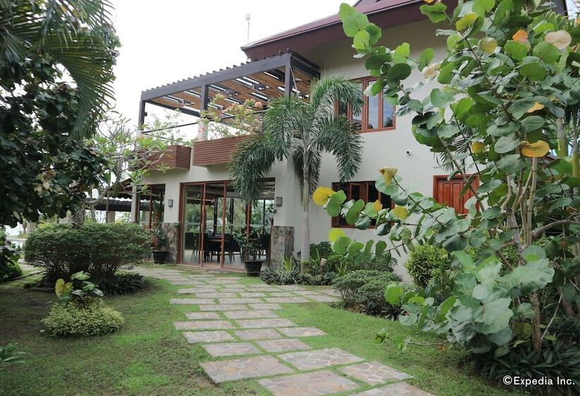 Bravo Resorts  Munting Paraiso