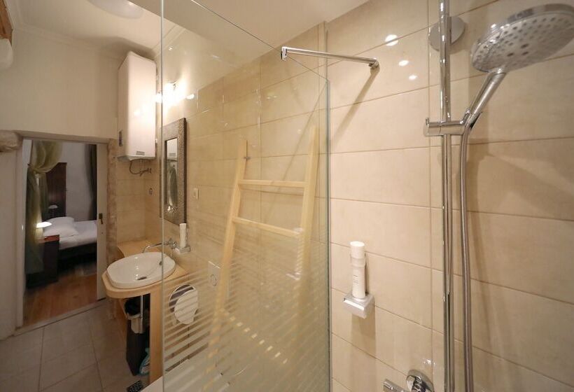 Central Apartments Integrated