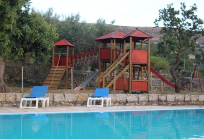 בית מלון כפרי Agriturismo Tenuta Margitello