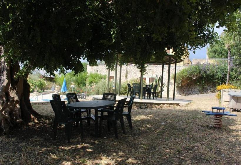בית מלון כפרי Agriturismo Tenuta Margitello