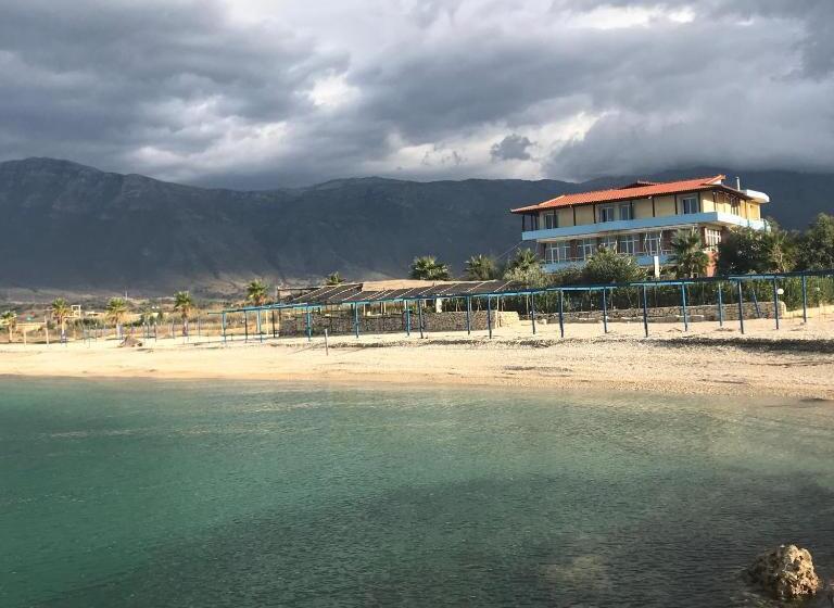 בית מלון כפרי Alba-gert