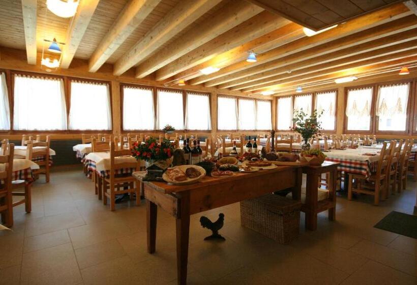 호텔 Albergo Soldanella