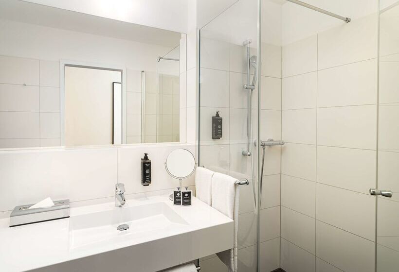 Отель Elaya Leipzig City Center