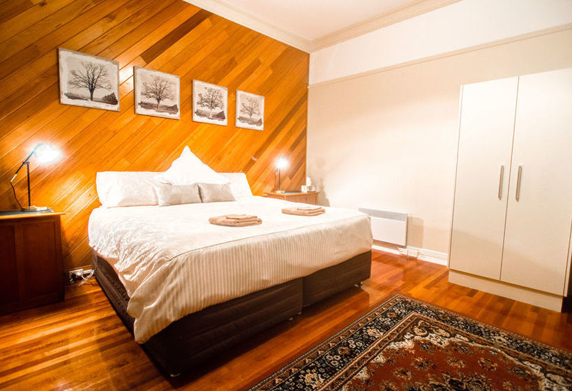 בית מלון כפרי Ashcroft Apartments