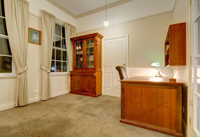 בית מלון כפרי Ashcroft Apartments