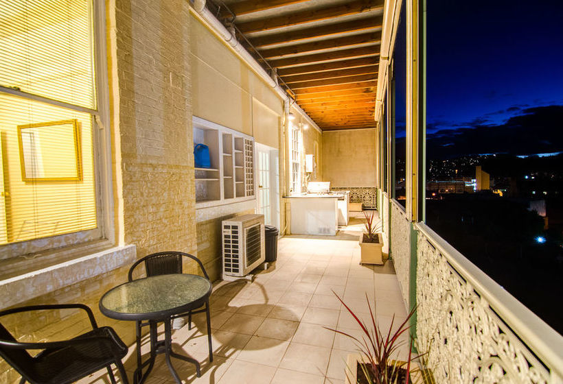 בית מלון כפרי Ashcroft Apartments