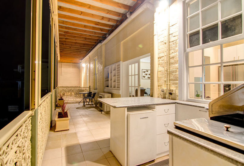 בית מלון כפרי Ashcroft Apartments