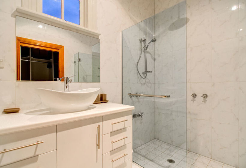 בית מלון כפרי Ashcroft Apartments