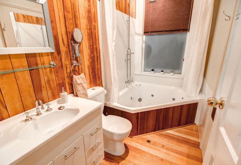 בית מלון כפרי Ashcroft Apartments