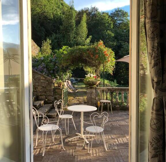 בית מלון כפרי B&b Villa Le Ortensie