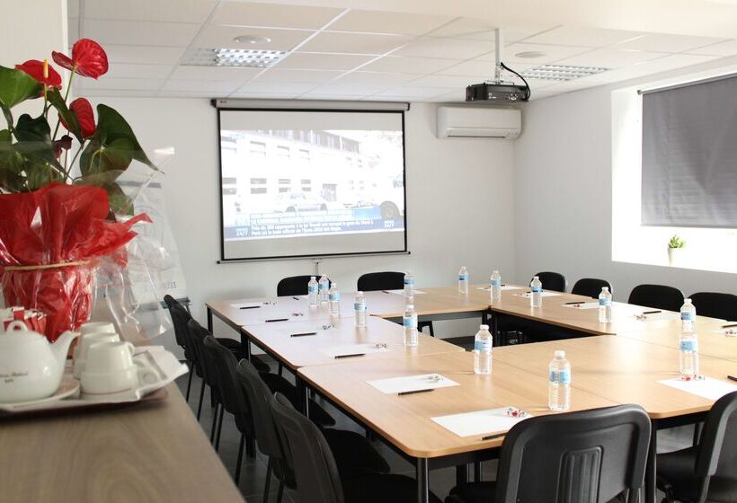 Brit Hotel Brive La Gaillarde   Restaurant La Limousine