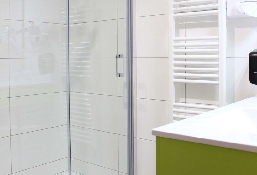 Brit Hotel Brive La Gaillarde   Restaurant La Limousine