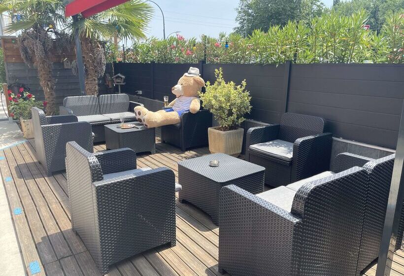 Brit Hotel Brive La Gaillarde   Restaurant La Limousine