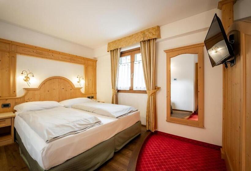 בית מלון כפרי Chalet Campiglio Imperiale