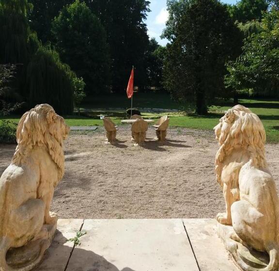 ホテル Chateau Des Chevaliers De Grand Tonne