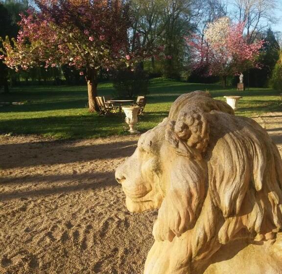 ホテル Chateau Des Chevaliers De Grand Tonne