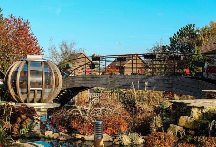 Отель Domaine De La Haie Des Granges