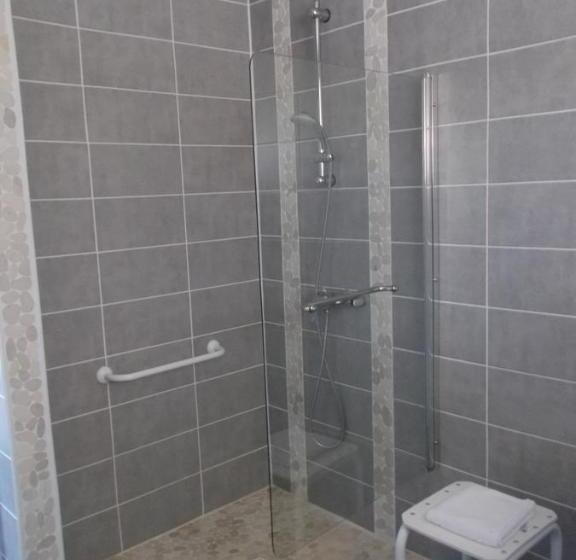 Отель Domaine De La Haie Des Granges