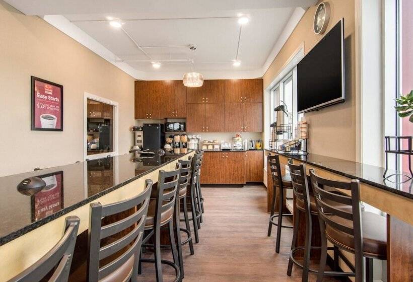 فندق Econo Lodge