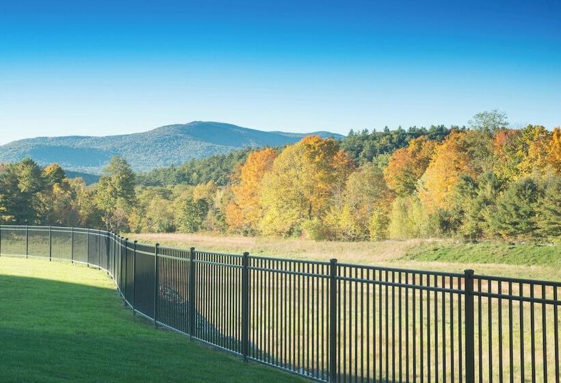 فندق Fairfield Inn & Suites By Marriott Plymouth White Mountains