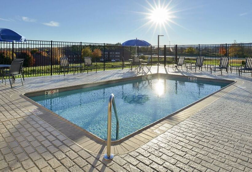 فندق Fairfield Inn & Suites By Marriott Martinsburg