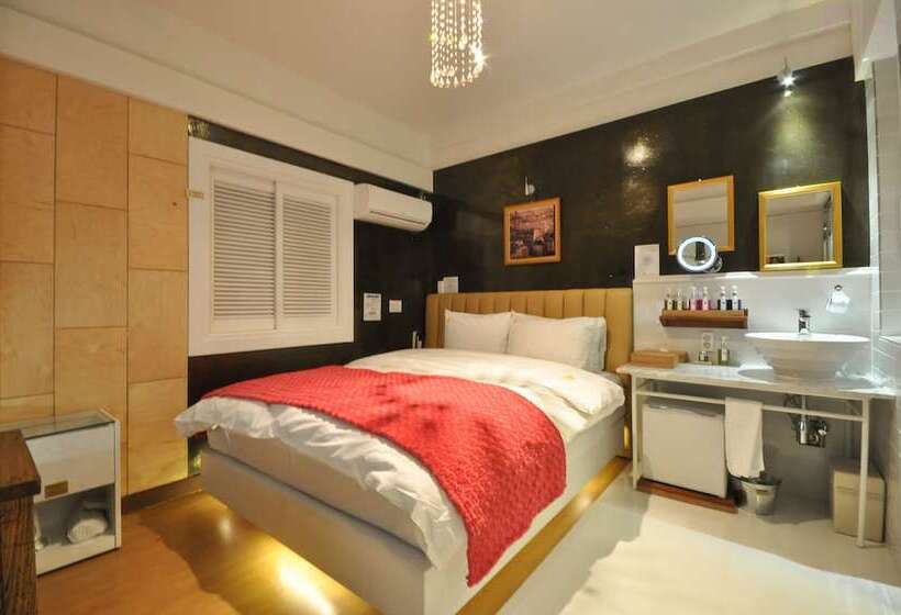 February Hotel Apsan