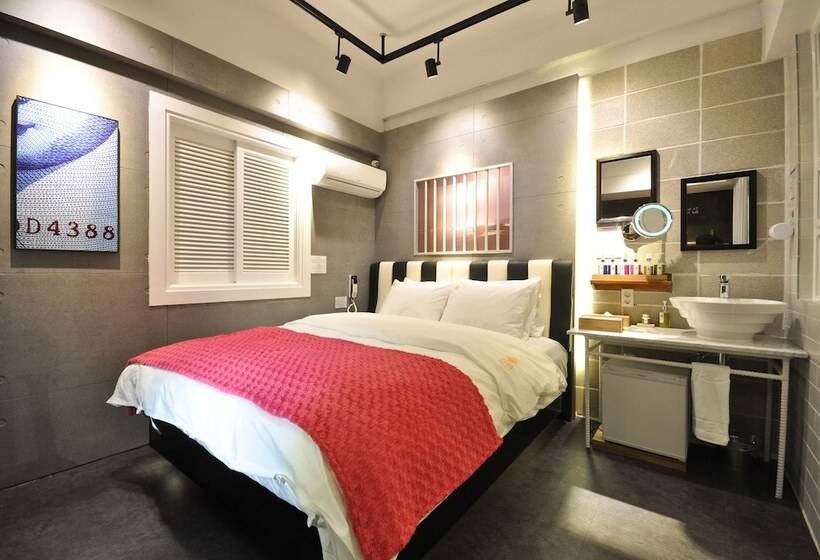 February Hotel Apsan