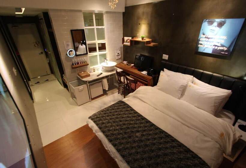 February Hotel Apsan