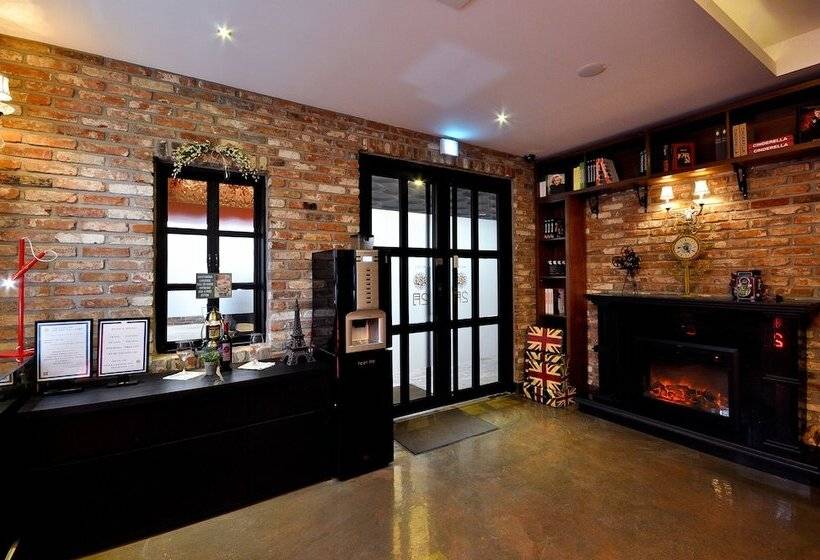 February Hotel Apsan