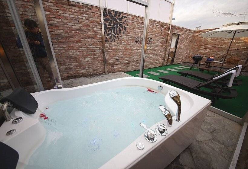 February Hotel Apsan